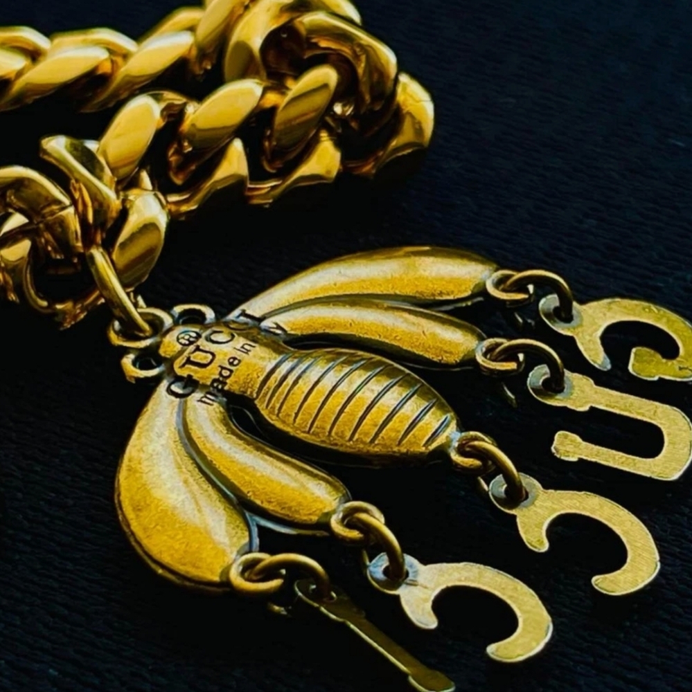 Stamped Gucci Gold Chain And Bee Pendant - Picture 3 of 7